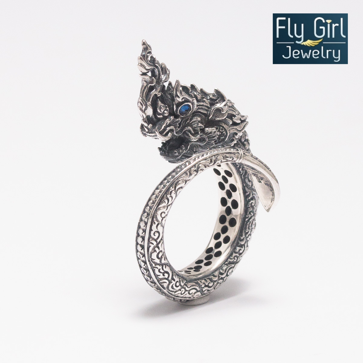 แหวนพญานาคราชดวงตาพลอยไพลินแท้(ราศีกันต์) คุ้มภัย เรียกโชคลาภ เป็นวัตถุมงคลที่เหมาะกับผู้ที่ปรารถนาความสุขสมหวัง