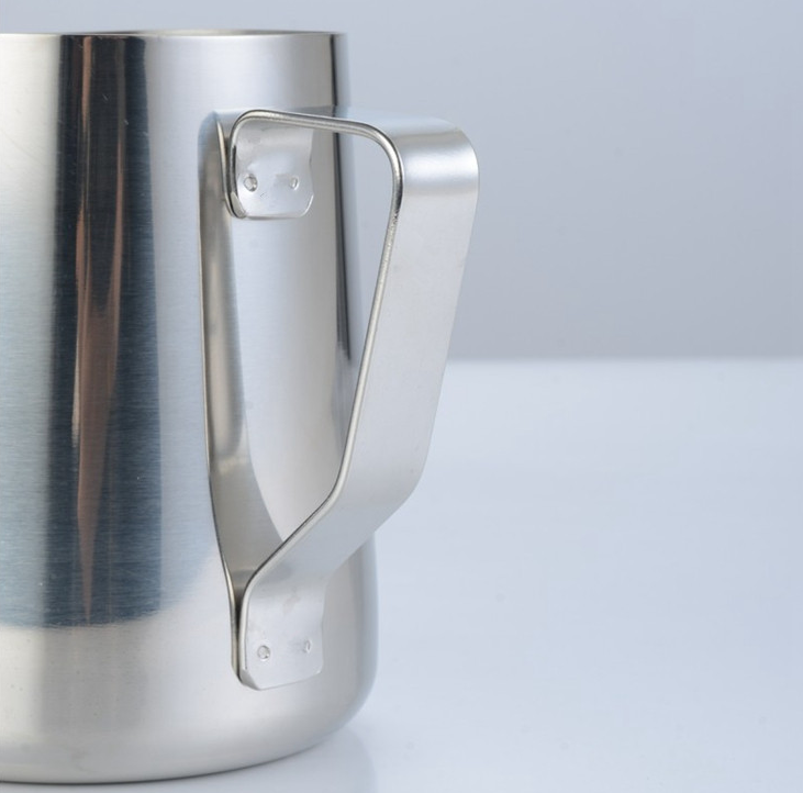 พิชเชอร์ เหยือกเทฟองนมสแตนเลส มีสเกลด้านใน ขนาด 350 ซีซี 1610-238-2