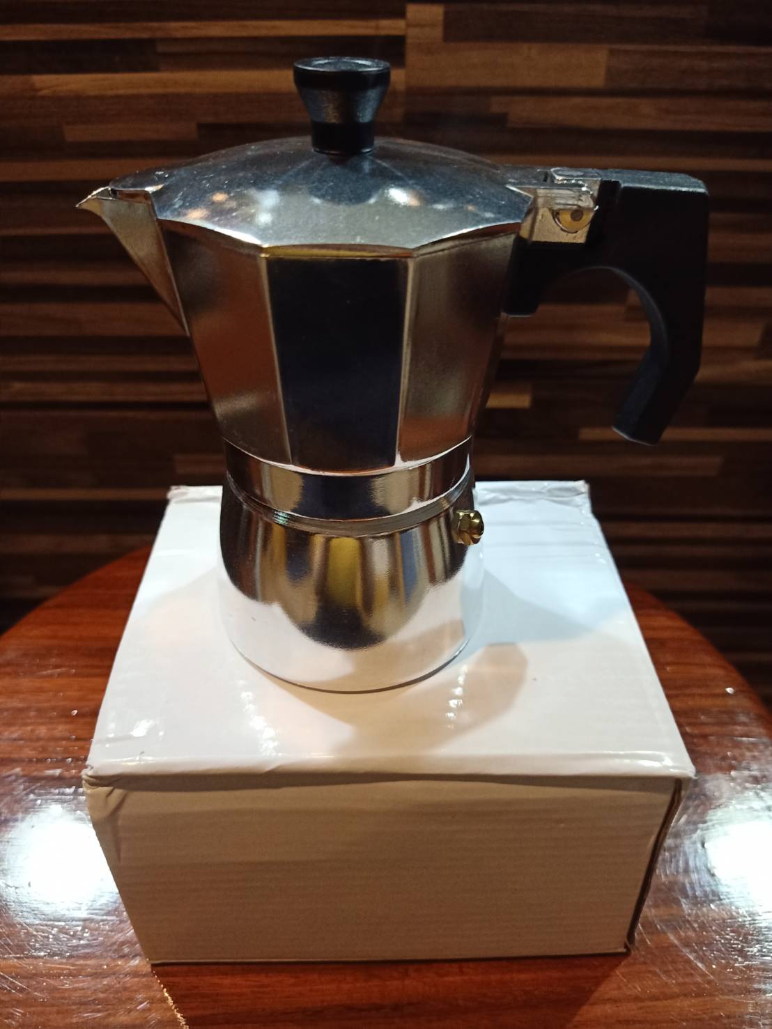 มอคค่าพอท (MOKA POT) หม้อต้มกาแฟ อลูมิเนียม 3 ถ้วย ก้นกลม หูหนา หักยาก รหัส 1686