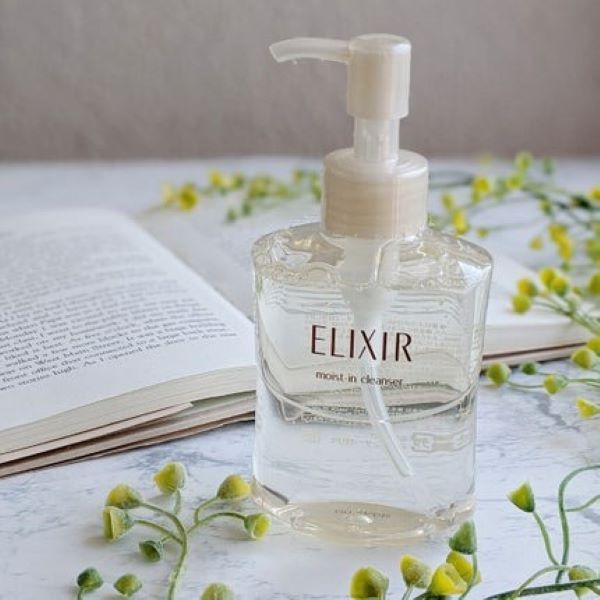 Elixir moist in cleanser อิลิคเซอร์ มอยส์-อิน คลีนเซอร์ 140มล. 2-in-1 ทำความสะอาดและเติมความชุ่มชื้นให้ผิว