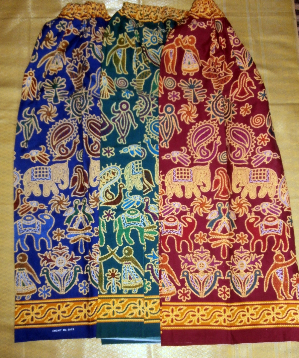 กระโปรงเอวยางยืด ยาว 40 นิ้ว Elastic Skirt Thai Sarong