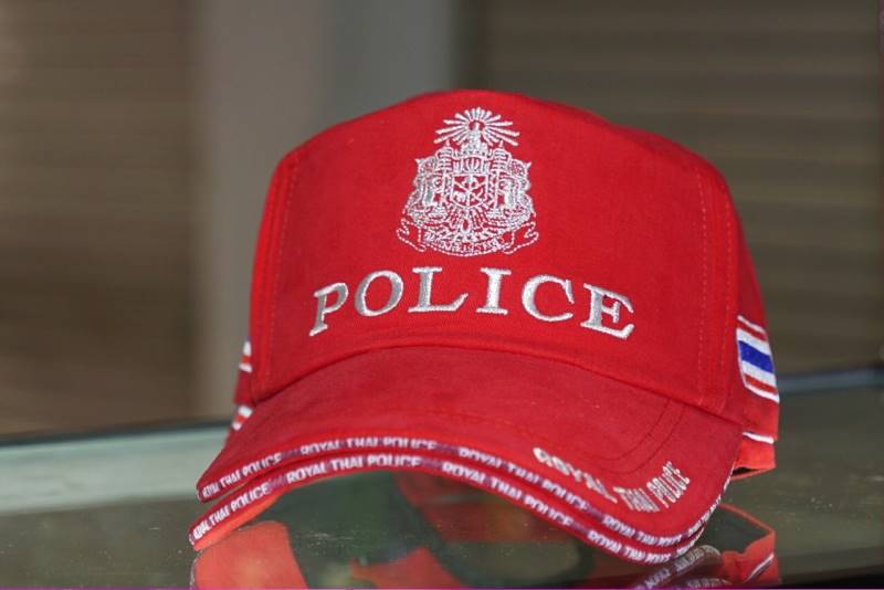 หมวกแก๊ป ครูฝึก แผ่นดิน + POLICE สีแดง ขอบหนา ซิปหลัง