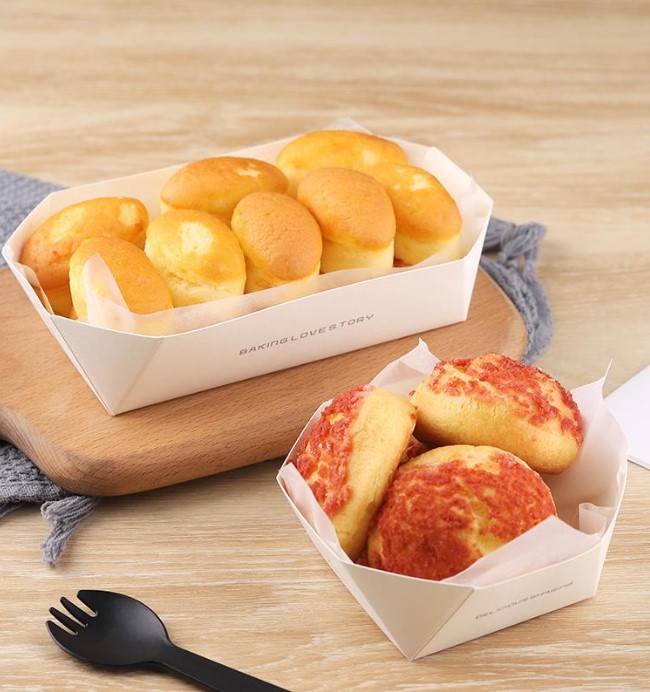 ถาดใส่ขนมพร้อมกระดาษรอง แพ็ค 50 ชิ้น