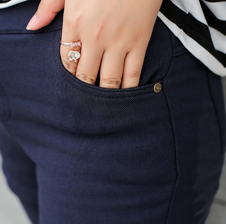 PreOrder - กางเกงกันหนาวแฟชั่น ผ้าฝ้ายโพลิเอสเตอร์ ด้านในเป็นกำมะหยี่อุ่น ยืดอีก1-2นิ้ว สี : ดำ / น้ำเงิน