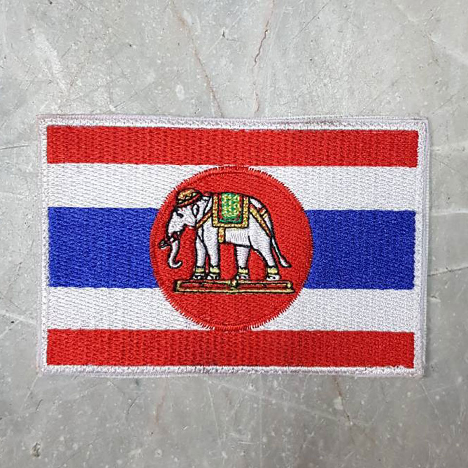 อาร์มธงชาติ ใหญ่ ขนาด 7x10.5 CM. ตีนตุ๊กแก