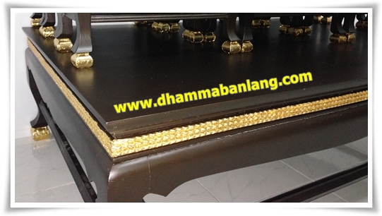 โต๊ะหมู่บูชา หมู่ 9 หน้า 8 แถบทอง ไม้เบญจพรรณ ขาสิงห์ สีโอ๊คด้าน