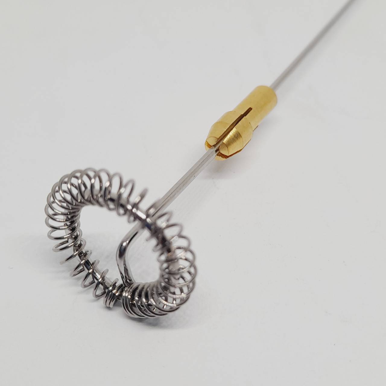 อะไหล่หัวจับก้านตีฟองนม ขนาด 1.5 มม.หนา 5 มม.สูง 18 มม. ทองเหลือ เสียบก้านตีฟองนม รหัส 2407