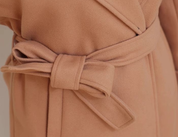 2324-0075 โค้ทวูลไซส์ใหญ่ๆ จ้า จะผูกสายหรือจะติดกระดุมก็ได้