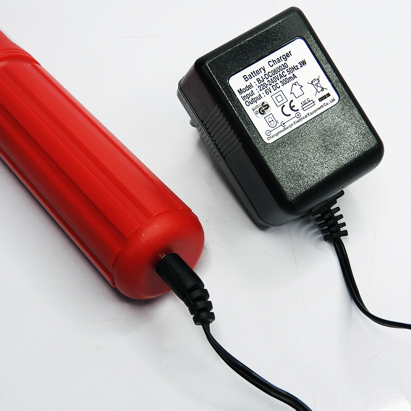 เครื่องตีฟองนม 3.6V สีแดง 1610-236-C03