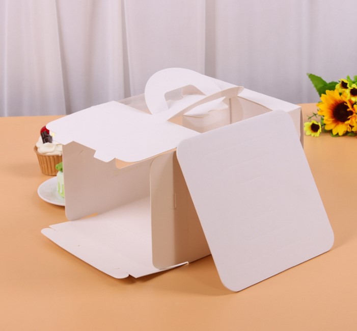 กล่องเค้กหูหิ้วสี่เหลี่ยม มีหน้าต่าง สำหรับใส่เค้กปอนด์ แพ็ค 10-25 ชิ้น (ฐานโฟม)