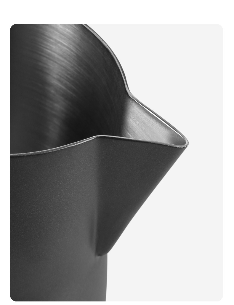 พิชเชอร์เทฟองนมปากแหลม เหยือกเทฟองนม 300 CC. สแตนแลส 1610-534