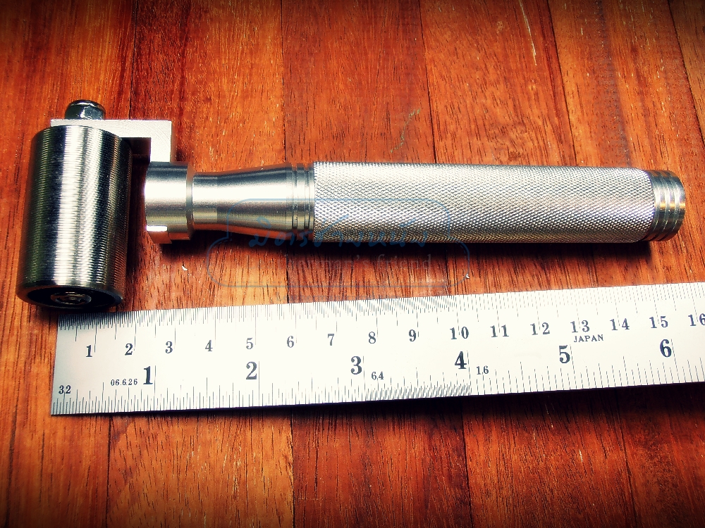 ลูกกลิ้งอลูมิเนียม งานสวย ใช้รีดอัดกาวให้ชิ้นงานแน่น เรียบ