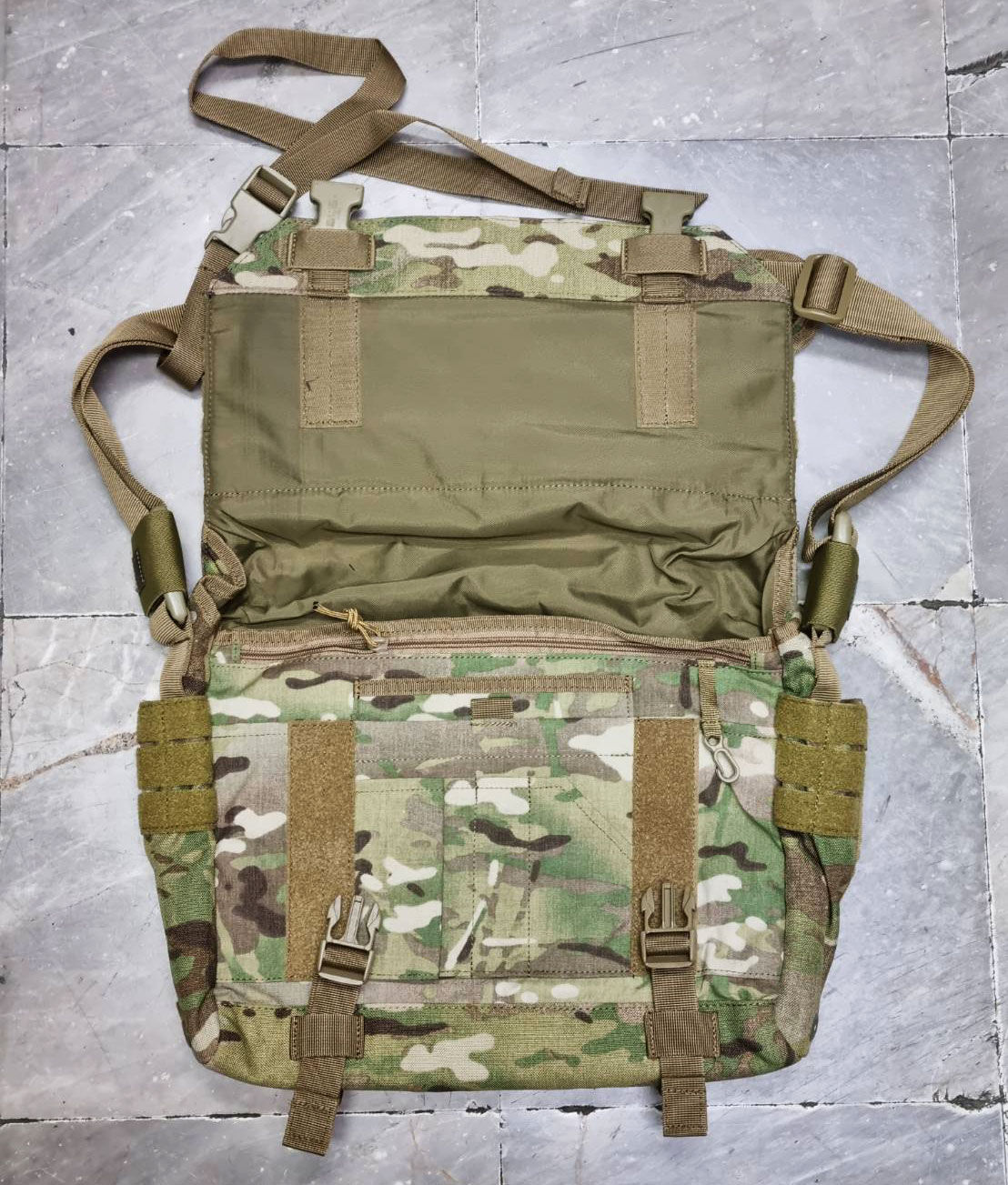 กระเป๋าสะพายข้าง ผ้า Cordura