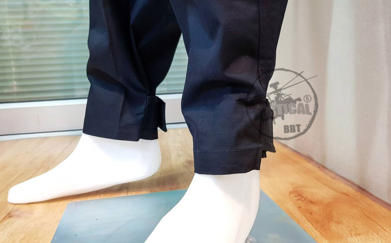 ชุดเวส Delta 4 กระเป๋า (กรมท่า / ดำ)