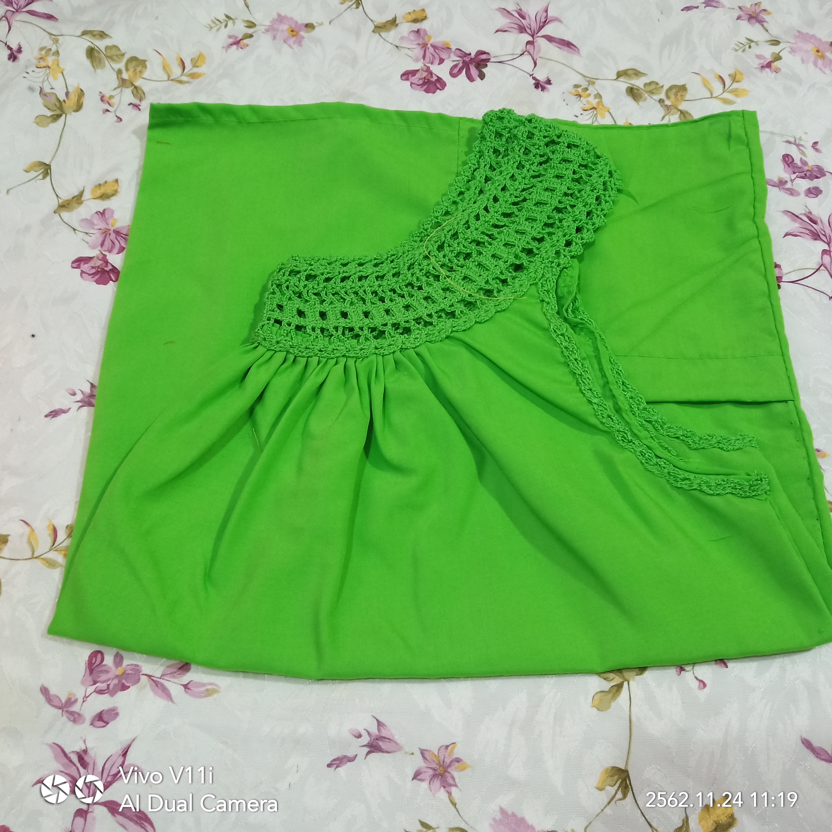 เสื้อคอกระเช้า-โครเชต์ใหญ่ L