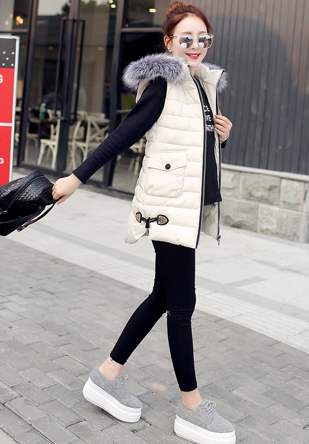 PreOrderคนอ้วน - เสื้อกั๊กแฟชั่น ผ้าร่มบุนวม มี Hood ขนเฟอร์ มีลายด้านหลัง สี : ดำ / แดง / เหลือง / เทา / เขียวทหาร / เขียงใบไม้ / ครีม / ชมพู / น้ำเงิน