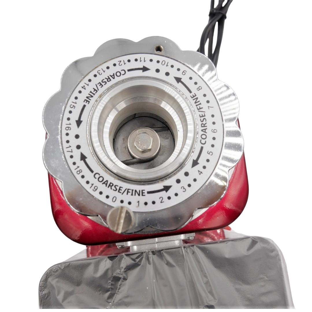 เครื่องบดเมล็ดกาแฟไฟฟ้า รุ่น LD-018 รุ่น มีโถพักผงกาแฟ สีแดง รหัส 2103 (สินค้ามือหนึ่งไม่มีประกัน)