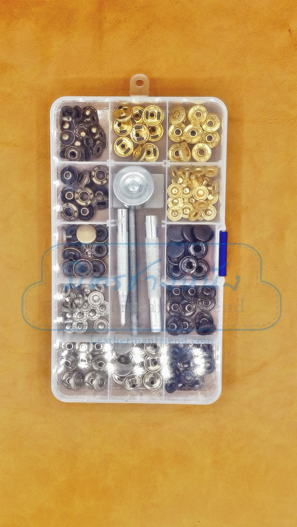 ชุดกระดุม 4สี สำหรับผู้เริ่มต้น ขนาด 12 มิล พร้อมตัวตอก พร้อมกล่องใส่