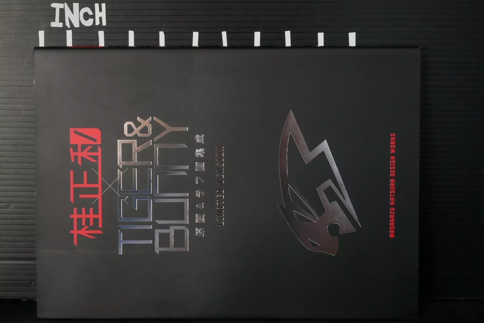 Tiger Bunny : เซ็ต 3 เล่ม Rare Artwork