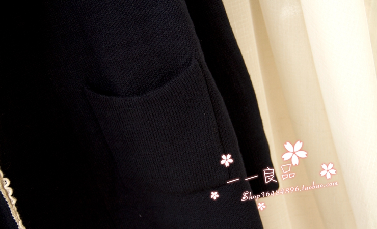 Pre Order - เสื้อกันหนาวแฟชั่น ผ้าหนา ผ้าลูกไม้รอบคอและหมวก สี : สีฟ้า / สีดำ