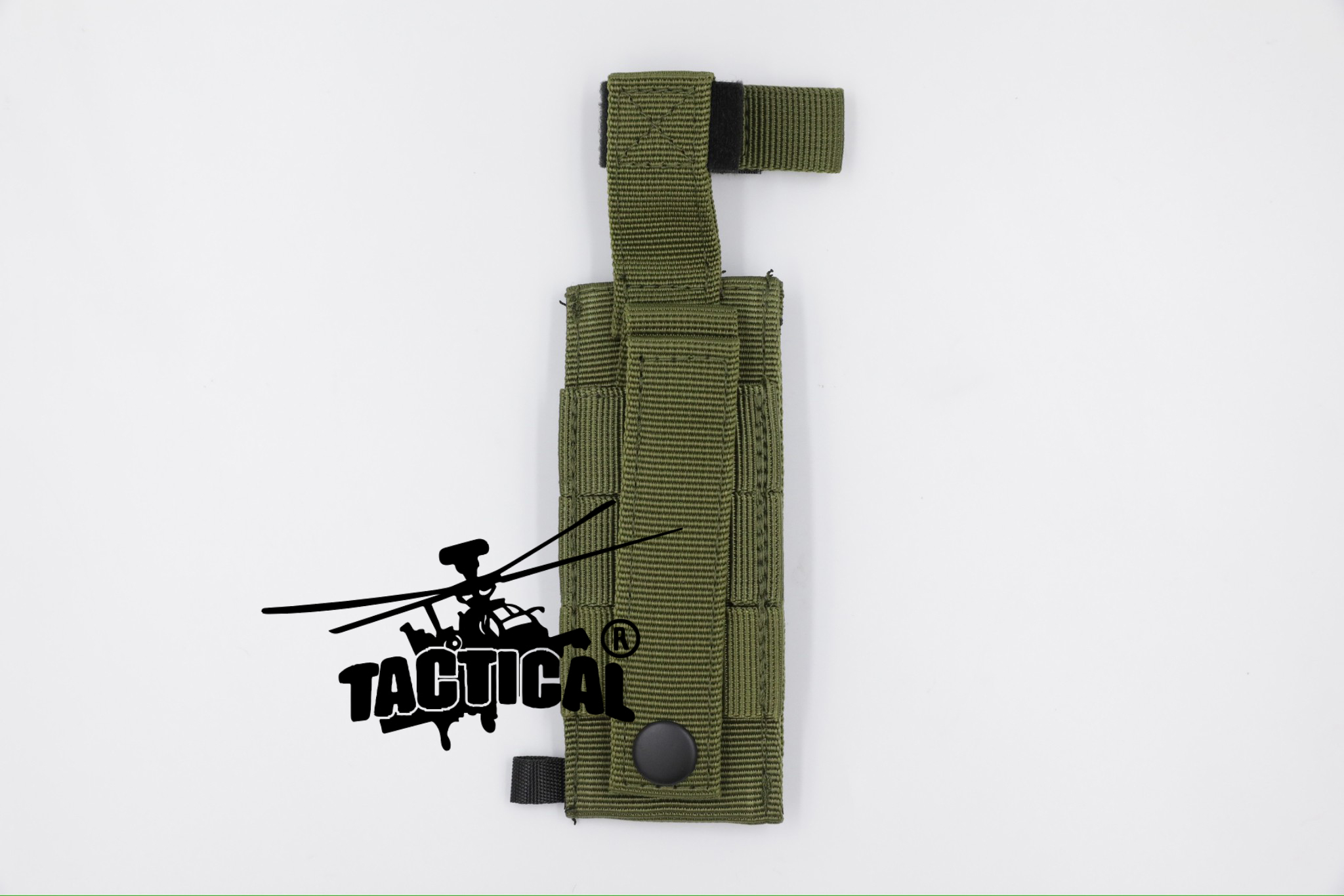 เพ้าผ้าใส่สายห้ามเลือด และกรรไกรสนาม แบบเปลือย