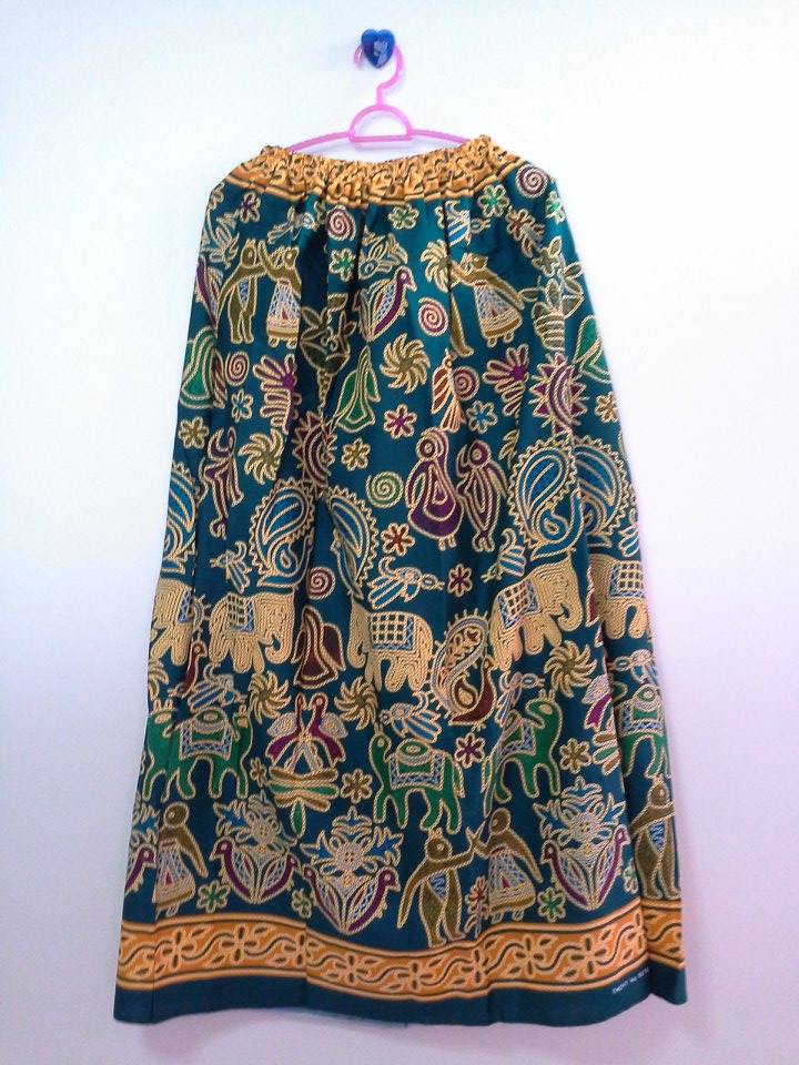 กระโปรงเอวยางยืด ยาว 40 นิ้ว Elastic Skirt Thai Sarong