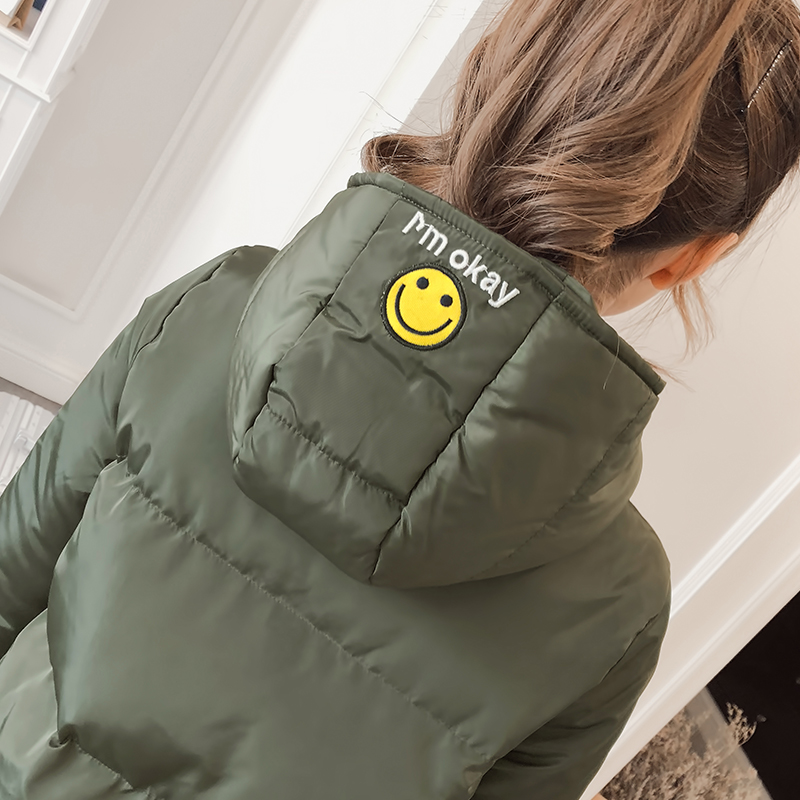 LD009 - เสื้อกันหนาว - เสื้อผ้าร่มบุนวม มีHood แต่งอิโมชั่นและตัวหนังสือ สี : ดำ / เขียว