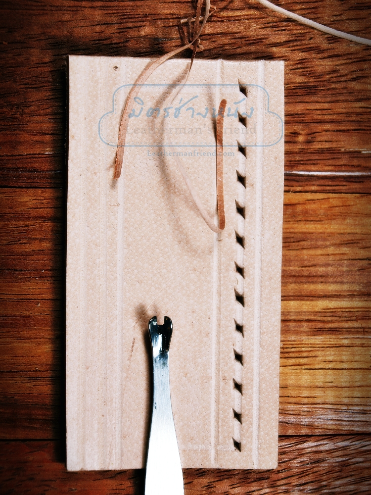 ไม้แคะหูรุ่นประหยัด แบบร่อง U