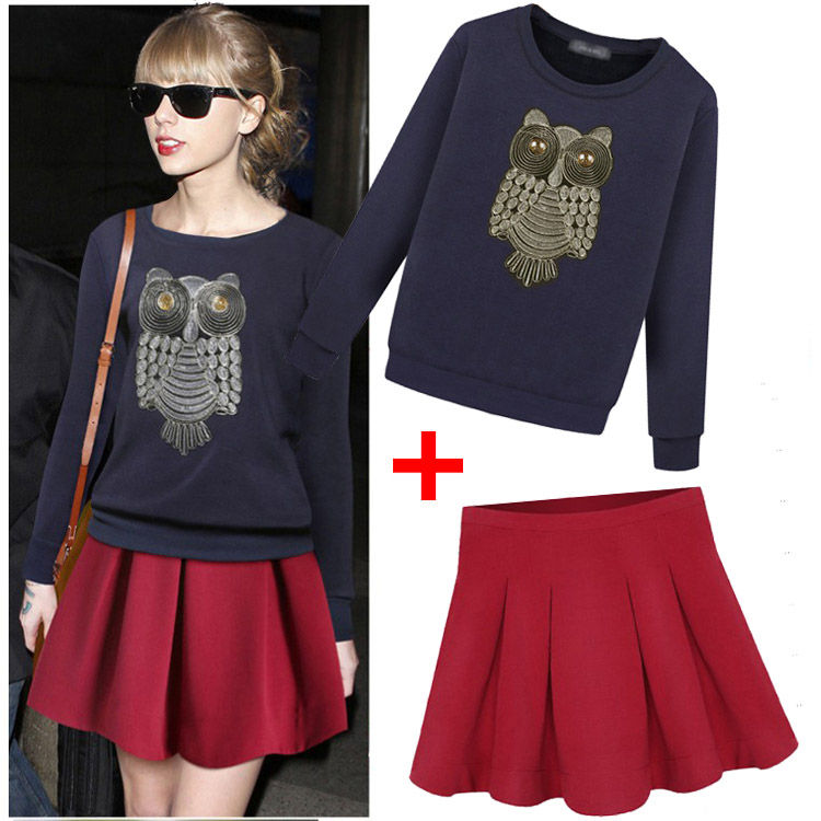 PreOrderคนอ้วน - เซตคู่กันหนาวแฟชั่น ไซส์ใหญ่ คนอ้วน เสื้อยืดคอกลมแต่งลายหน้าอกสีน้ำเงิน+กระโปรงจีบสีแดง