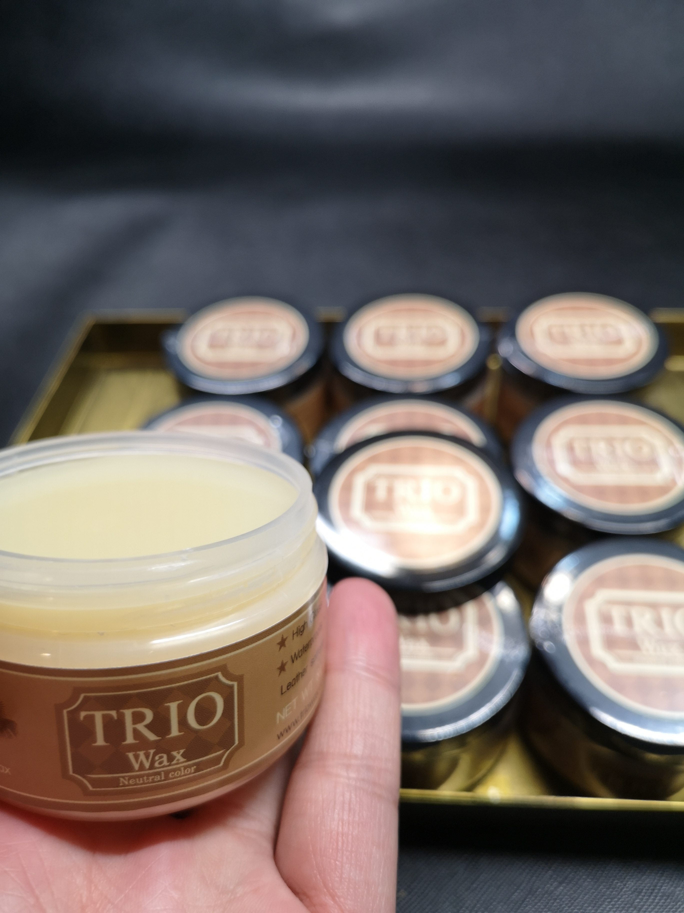 Triowax ครีมบำรุงหนัง ฟื้นฟูหนังแท้ รวม 3 อย่างในกระปุกเดียว