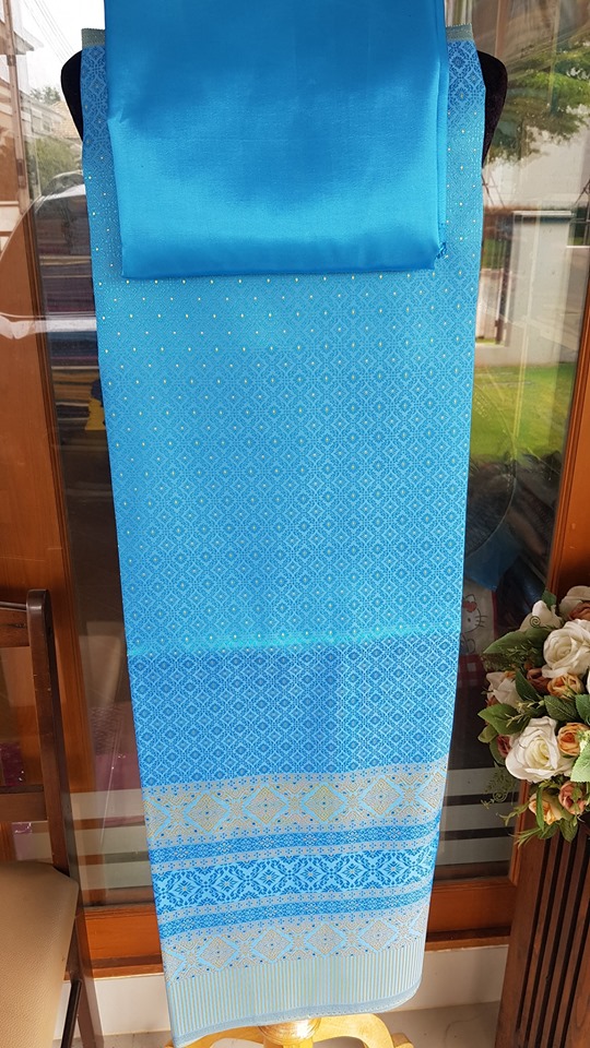 ผ้าไหมสังเคราะห์จัดชุด สีฟ้า