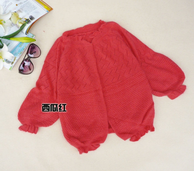 Pre Order - เสื้อกันหนาวแฟชั่นเกาหลี เสื้อคาร์ดิแกน ทรงค้างคาว แขนห้าส่วน สี : สีดำ / สีกากี / สีแดงแตงโม / สีเบจ / สีเขียว / สีเทา / สีแดง