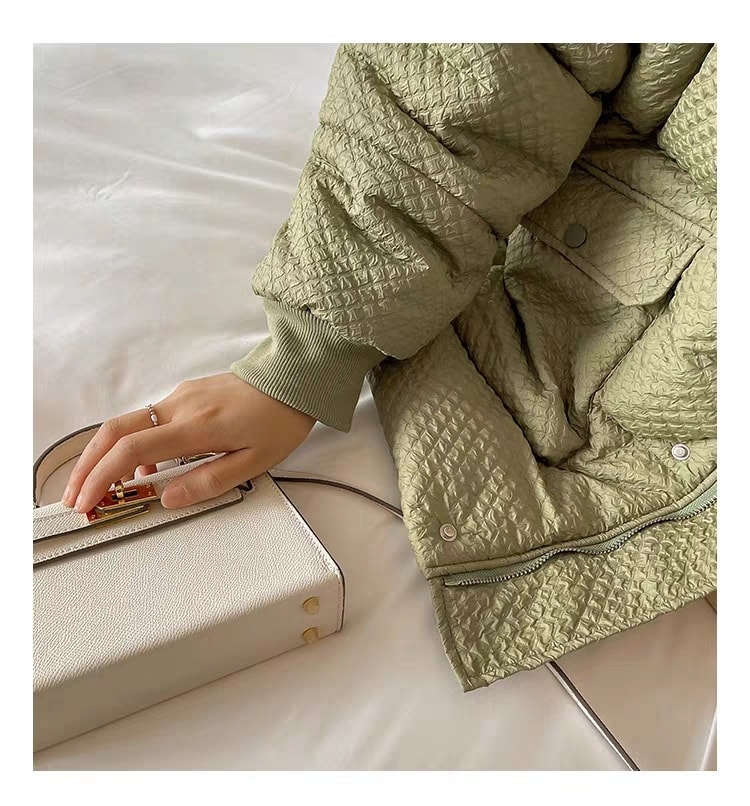 2324-0016 เสื้อคาร์ดิแกน บุนวม ตามเทรนด์เลยจ้า (นางแบบใส่XL)