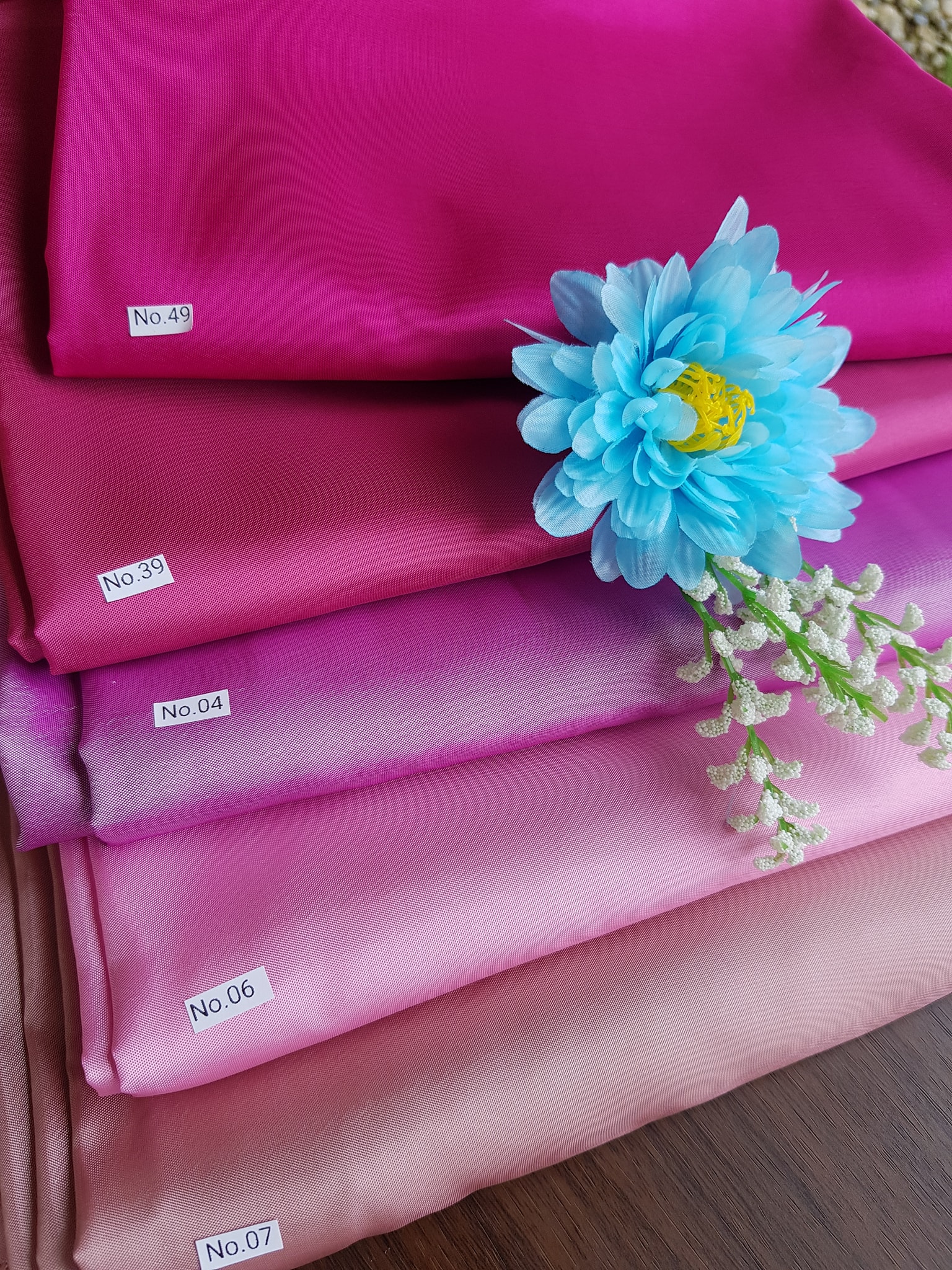 ผ้าไหมสังเคราะห์ทอเครื่องสีพื้น Plain Synthetic Silk