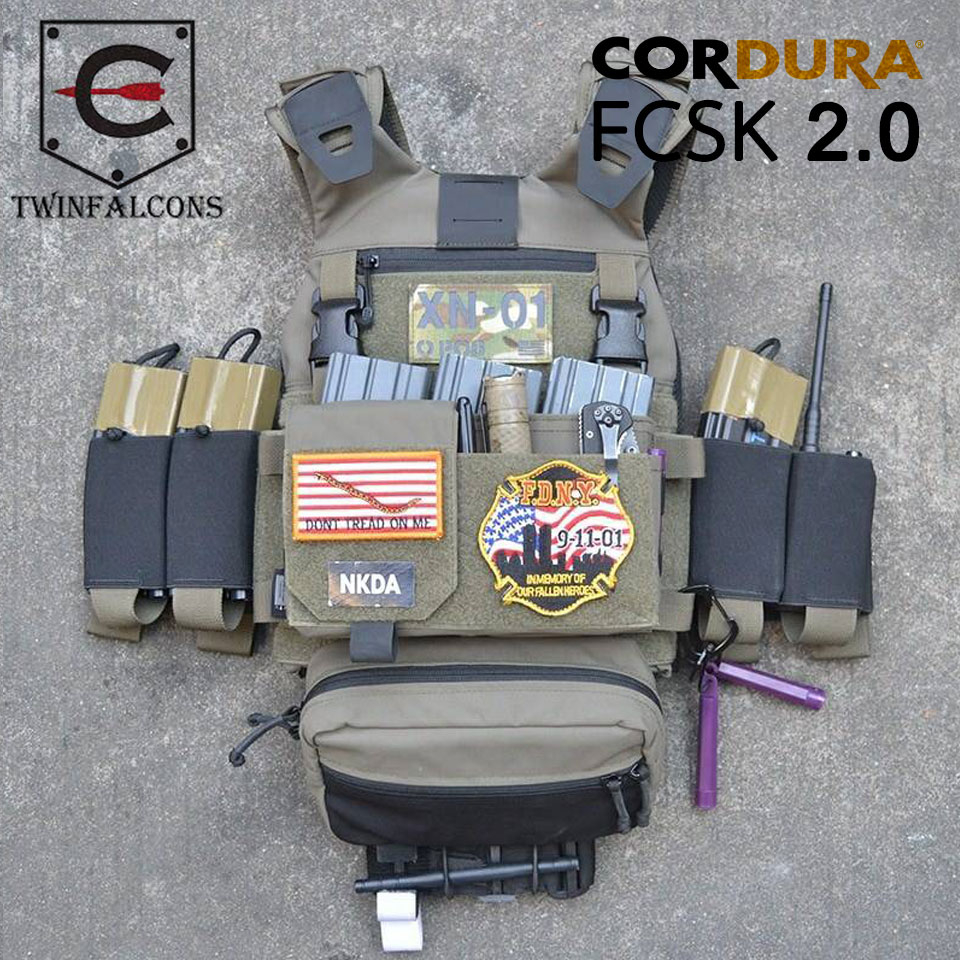 ที่รองบ่า Depressurized Shoulder Pads ยี่ห้อ Twinfalcons (งานแท้)