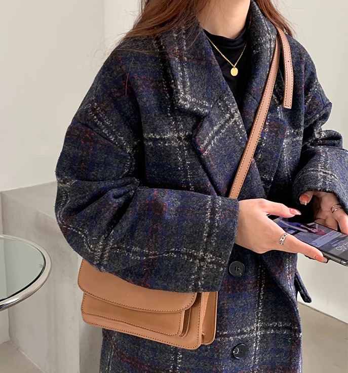 2324-0029 โค้ทวูลแบบสั้น ลายสก๊อต กระดุมหน้า