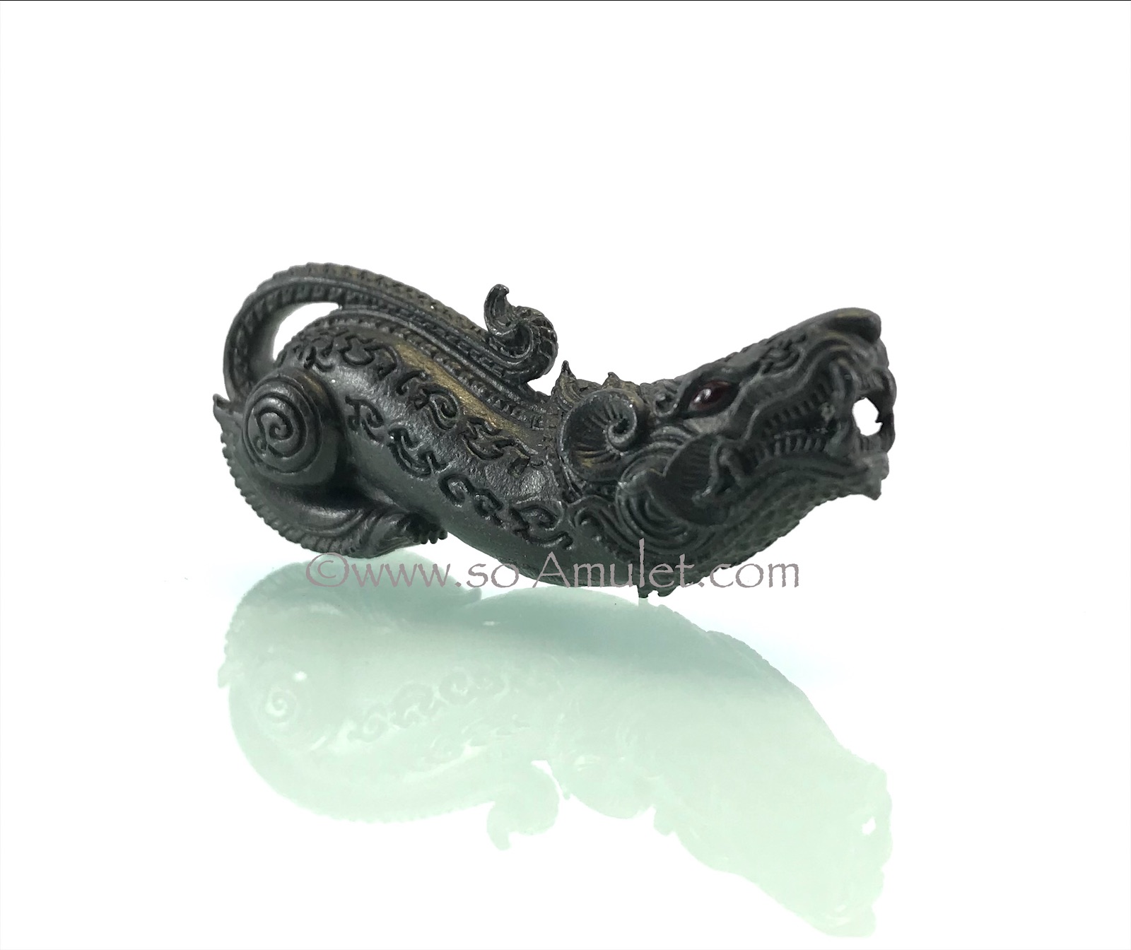 ปลัดหัวชะมด ตาแดง รุ่นแรก หลวงปู่พริ้ง วัดซับชมพู จ.เพชรบูรณ์ ปี 2557 เนื้อชินตะกั่วน้ำนม สร้าง 2,005 ตัว