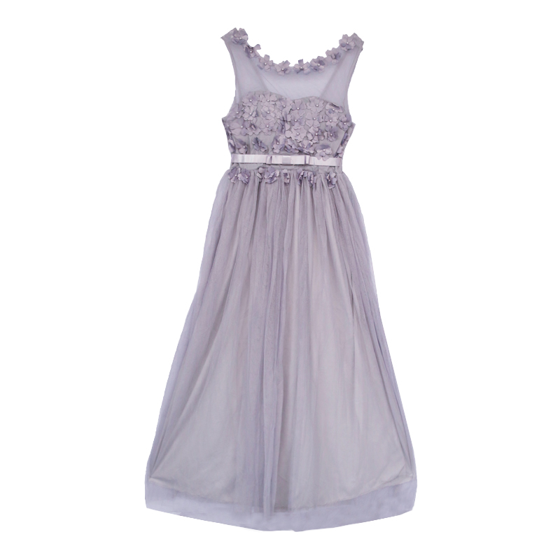 เดรสยาวออกงานสีเทาปักดอกไม้มุก ปักดอกไม้มุกรอบคอ หน้าอกผ้าตาข่ายซีทรู