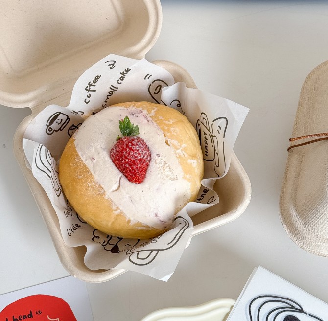 กระดาษไขรองอาหาร (Greaseproof paper) เคลือบกันน้ำ-น้ำมัน Little Fun (แพ็ค 98-100 ชิ้น)