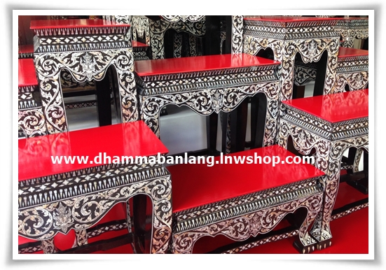 โต๊ะหมู่บูชา หมู่ 9 หน้า 8 ประดับมุก ลายไทย ไม้สัก ขาสิงห์ สีแดง