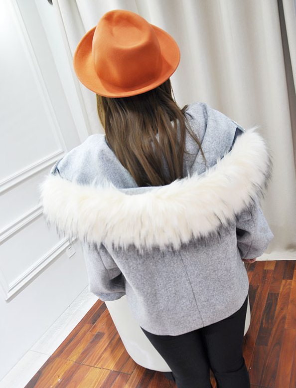 PreOrderคนอ้วน - เสื้อกันหนาวแฟชั่น ผ้าโพลิเอสเตอร์ขนสัตว์ มีHood ขนเฟอร์ สี : ชมพู / เทา / เขียวทหาร / แดง