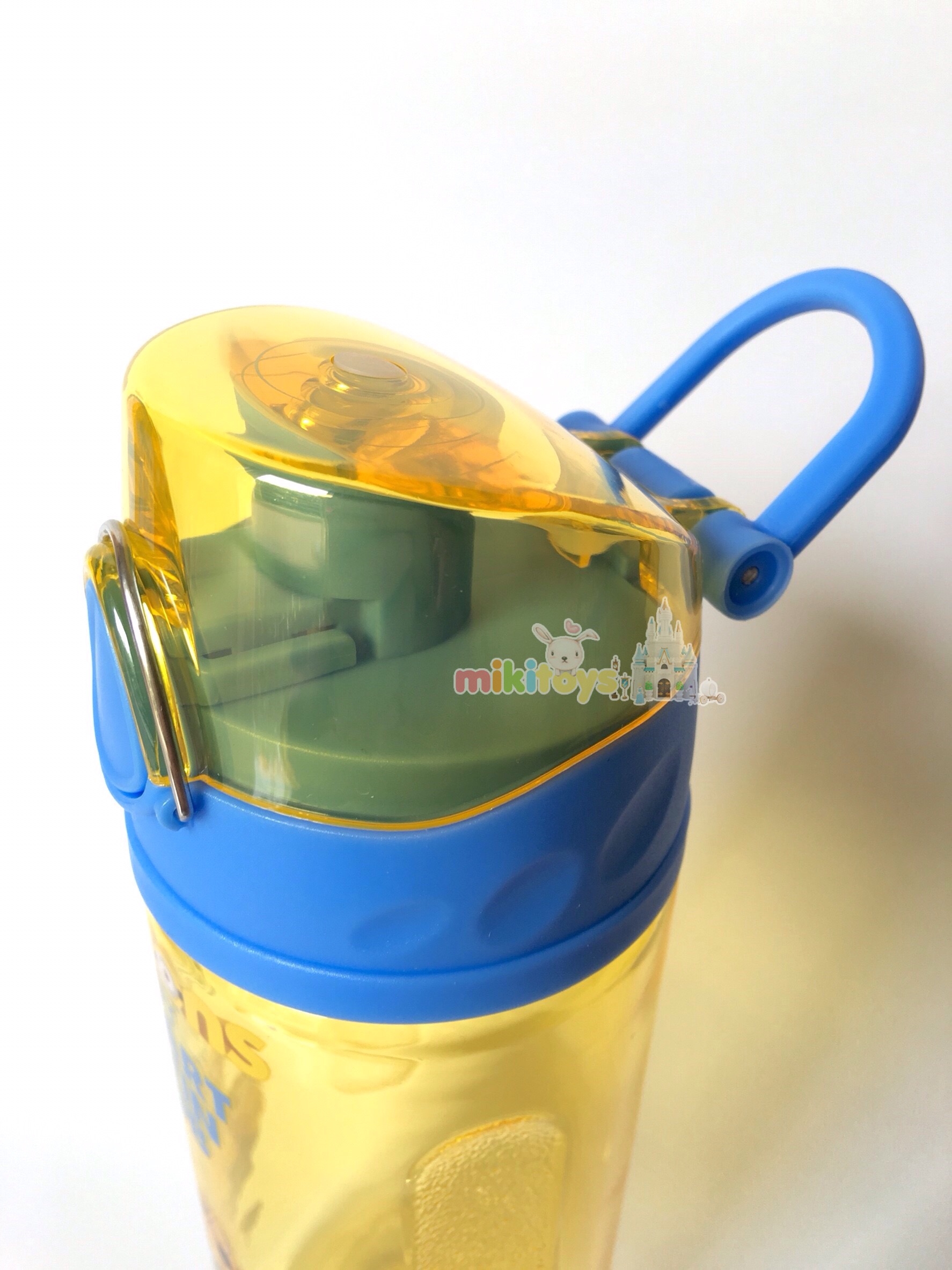 กระติกน้ำเด็ก Minions (Meet Stuart,Kevin and Bob)รุ่นยกดื่ม สีเหลืองขอบน้ำเงิน *BPA Freeปลอดภัยค่ะ