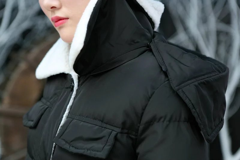 PreOrderคนอ้วน - เสื้อกันหนาวแฟชั่น ตัวยาว ผ้าร่ม บุนวม และขนสัตว์คอ ข้อมือ กระดุม Hood ถอดได้ สี : เหลือง / ดำ