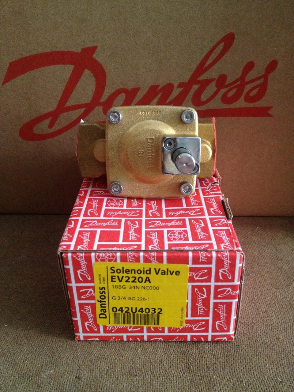 Solenoid valve EV220A 042U4032