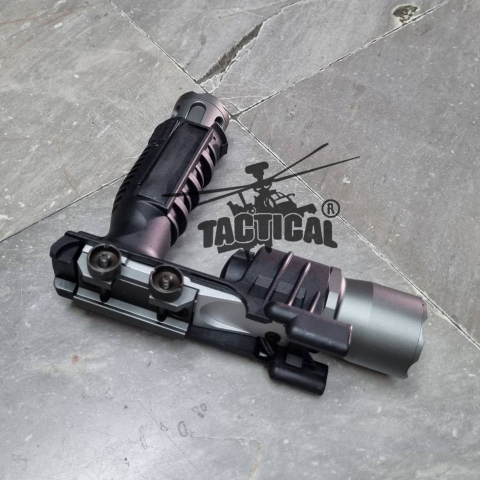 กริปมือไฟฉายติดปืน ยี่ห้อ Surefire รุ่น M910A