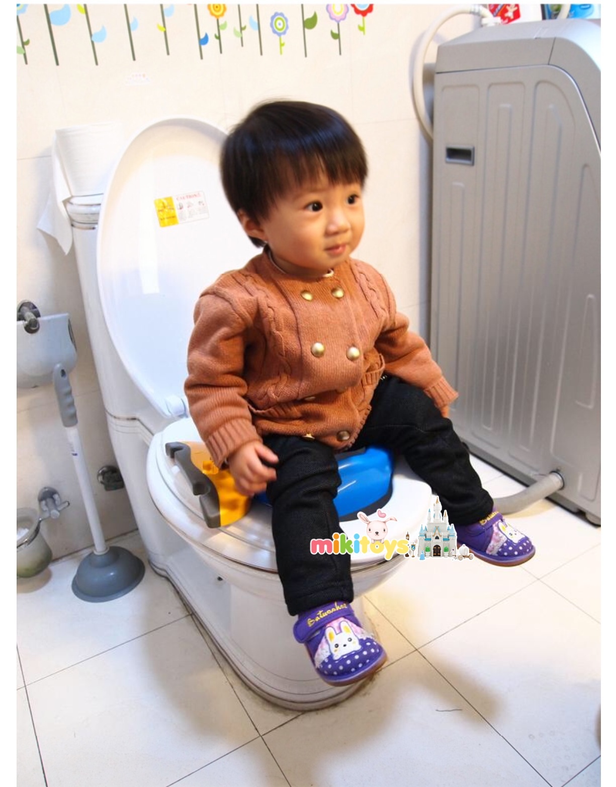 2IN1 Travel Potty & Trainer Seat ที่รองชักโครก กระโถนเด็กแบบพกพา (วางบนชักโครกได้/ตั้งบนพื้นได้)**ฟรีค่าจัดส่ง
