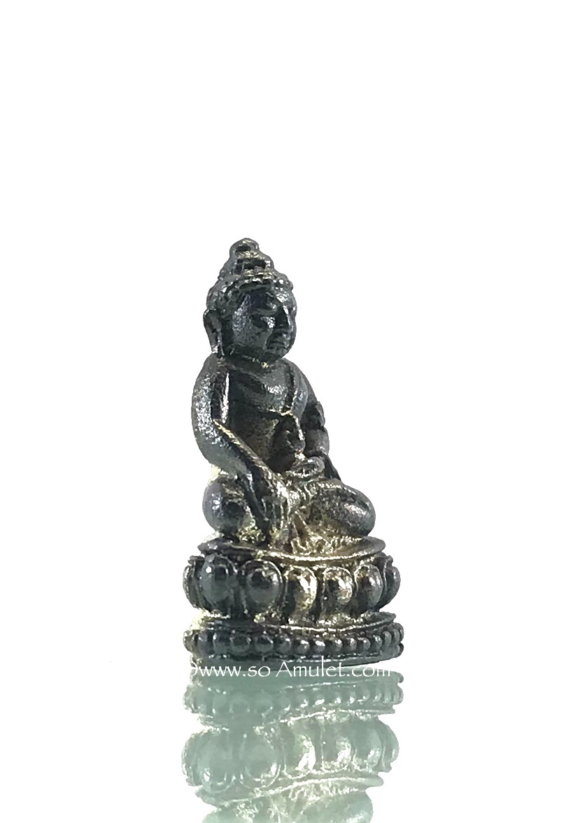 พระชัยวัฒน์ หลวงปู่คร่ำ วัดวังหว้า รุ่นสร้างเจดีย์ พ.ศ. 2537-38 เนื้อเงิน พร้อมกล่องเดิม