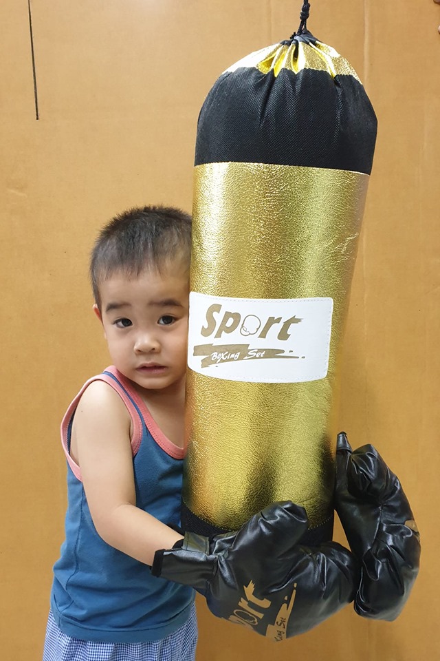 ของเล่นนวมชกมวยพร้อมกระสอบทรายไซส์ใหญ่สมจริงชกเพลิน