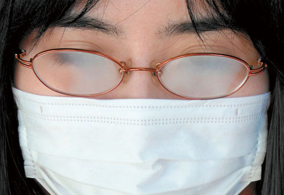 Soft99 ผ้าเช็คเลนส์แว่นป้องกันการเกิดฝ้าบนแว่น 1ห่อ บรรจุ3แผ่น 1แผ่นใช้ได้ถึง25ครั้ง จากประเทศญี่ปุ่น