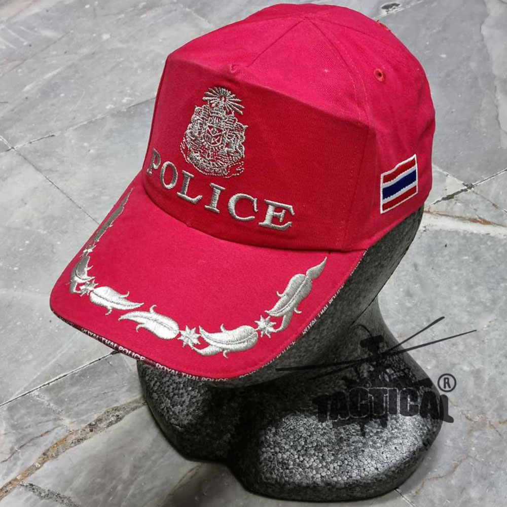 หมวกแก๊ป แผ่นดิน + POLICE มี 1 ช่อ สีแดง ขอบหนา ซิปหลัง